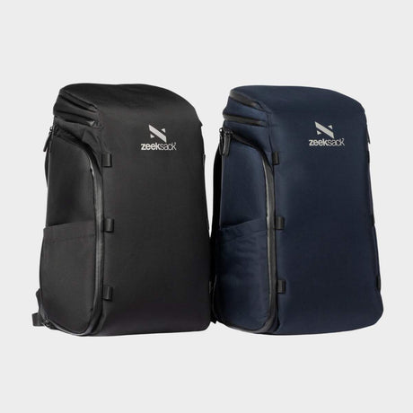 Kaksi Zeeksack-reppua vierekkäin – musta ja sininen väri, sopii eri tyyleihin.